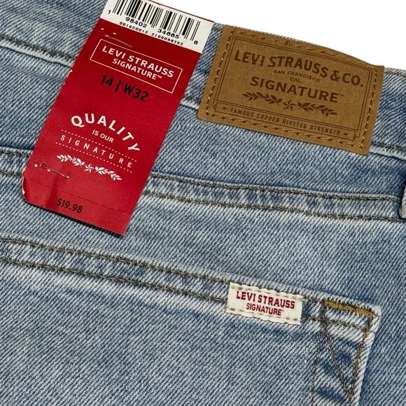 NWT Levi's Signature Women's Vintage Original 14 W32 Blue Denim Shorts Casual - Picture 9 of 10